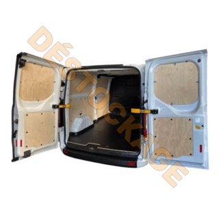 Innenverkleidung aus Rohholz für Fiat Doblo 2010-2022 L1H1 verglast - Beispielfoto Innenverkleidung aus Rohholz für Fiat Doblo 2010-2022 L1H1 verglast - Beispielfoto