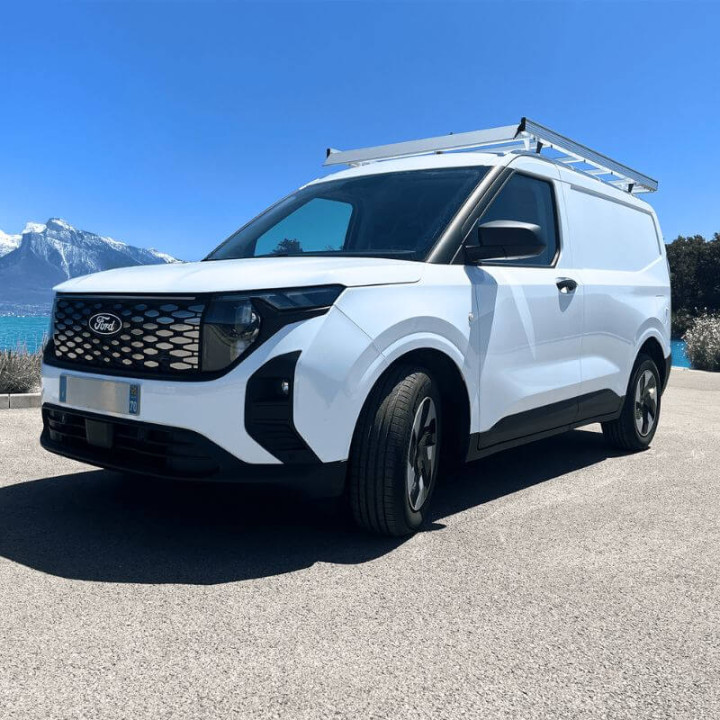 Aluminium-Dachgepäckträger für Ford Courier 2024+. Flacher Gepäckträger ideal für Parkhäuser