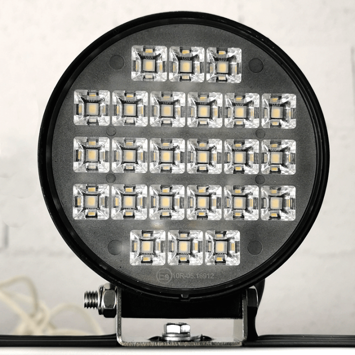 Einstellbare 24-LED-Arbeitsleuchte - Anwendungsbeispiel