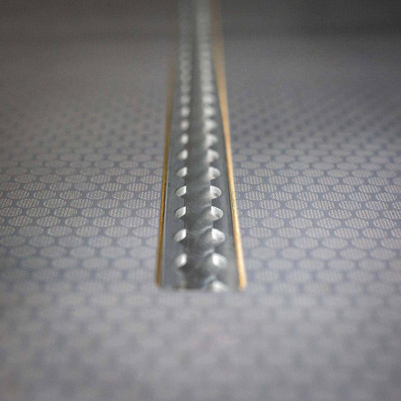 Plancher gris avec rail aéro intégré pour Peugeot Expert 2016+ Plancher gris avec rail aéro intégré pour Peugeot Expert 2016+